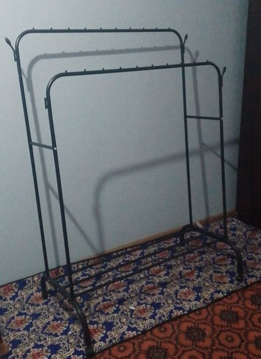 Garderob sotiladi