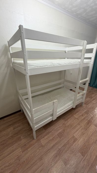 двухъярусная кровать