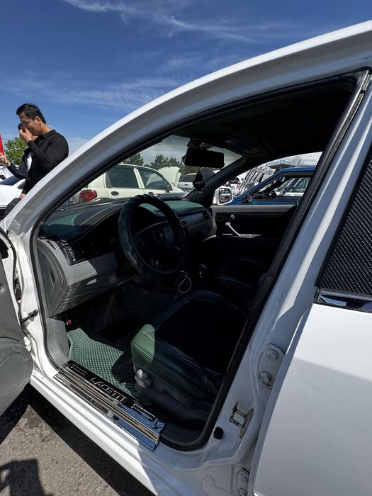 Lasetti 2005 yil jentira boʻlgan