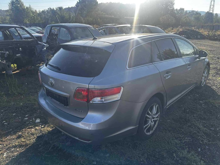 НА ЧАСТИ Toyota Avensis 2 2 DCAT 177 кс