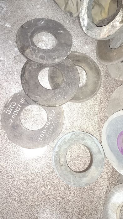 Сотилади чарх тошлар. Нархини келишамиз.