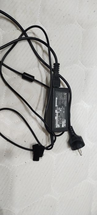 Продаю ноутбук бу рабочий