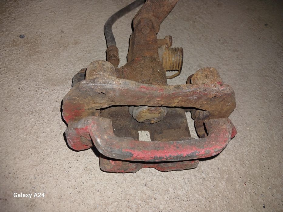 Суппорт на мазда 626 птичка