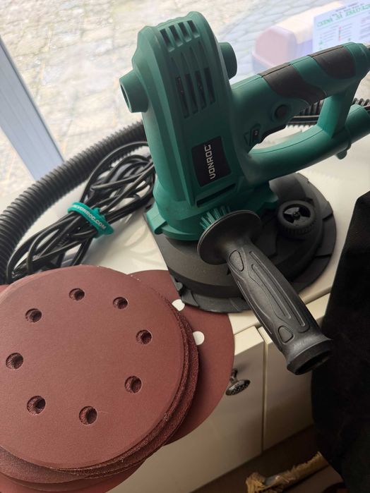 Шлайфмашина за стени и тавани