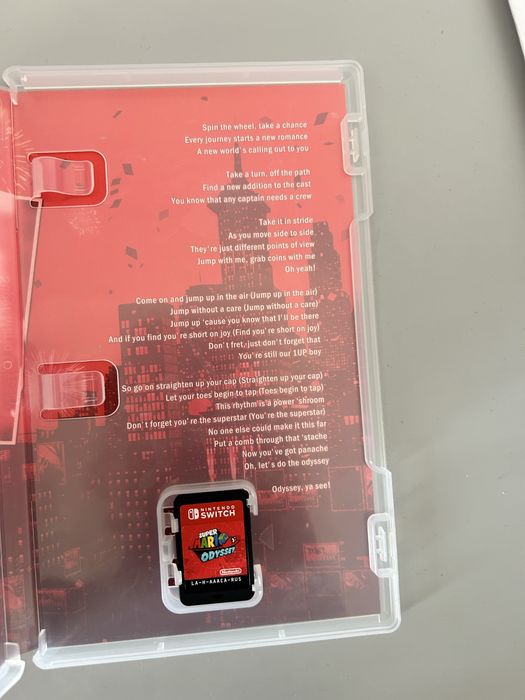 Продаю Nintendo Switch в идеальном состоянии