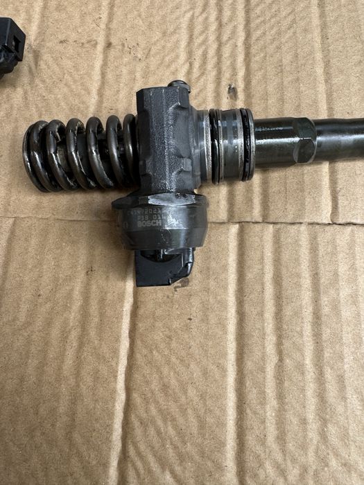 Injector/Injectoare BA Vw Passat B6 1.9 TDI BKC BXE BLS