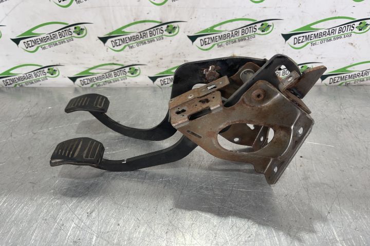 Pedala ambreiaj frana EPA372D19 / EPA-372-D19 Ford Focus prima genera