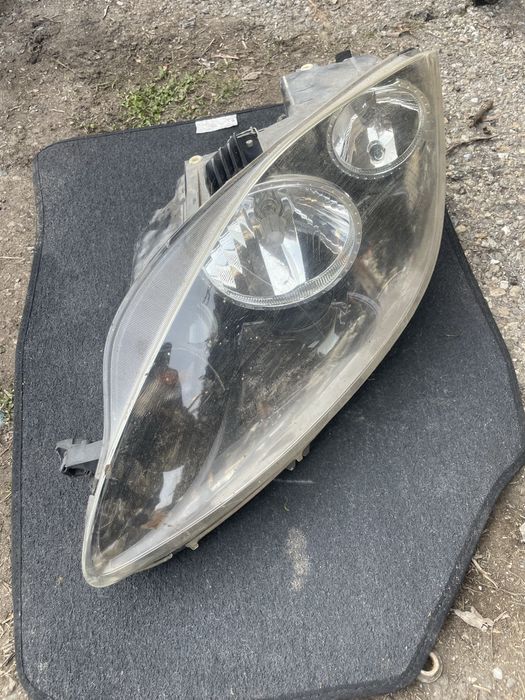 Фар Сеат Алтеа Seat Altea 2011