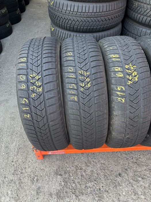 Anvelope Iarna 215/60/18 Pirelli SottoZero 3 RFT 215 60 18 R18