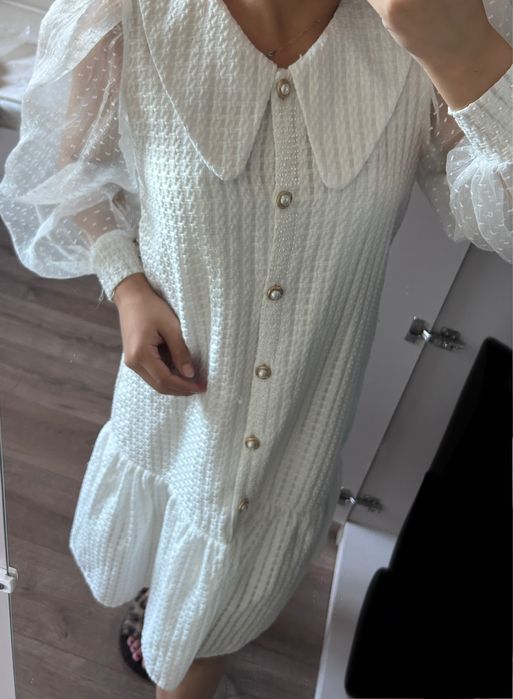 Нежное, легкое белое  платье