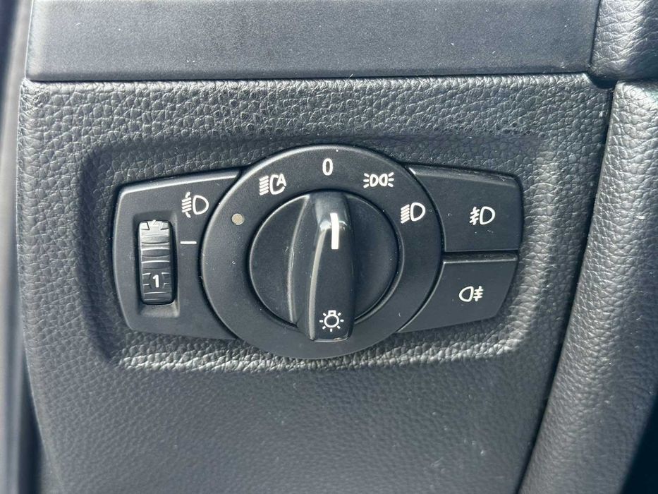 BMW 120 2D, Светло сив металик