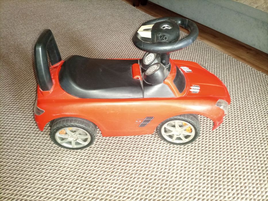 Машинка толокар в отличном состоянии