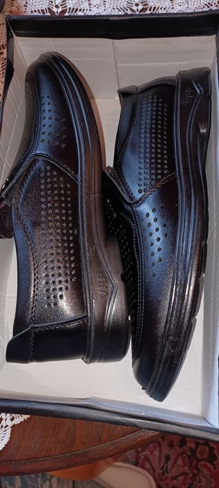 Pantofi de vara  casual din piele naturala mărimea 41 noi nouțe.