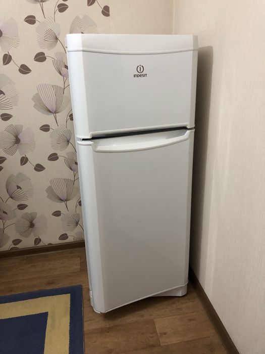 Продам холодильник Индезит