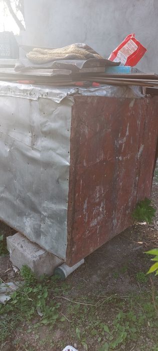 Продам большую ёмкость для корма