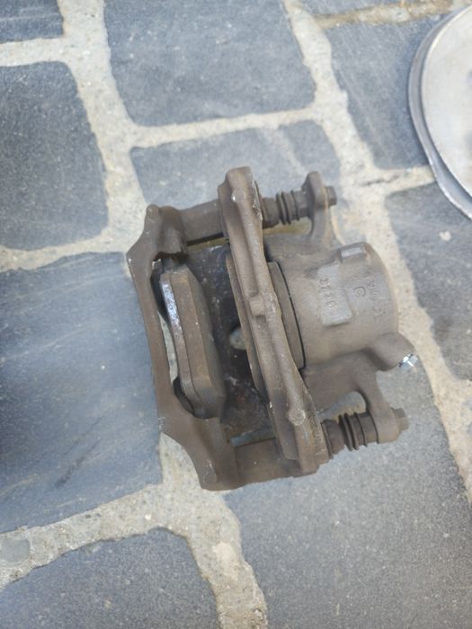 Frâne fata BMW G20 G21 320D