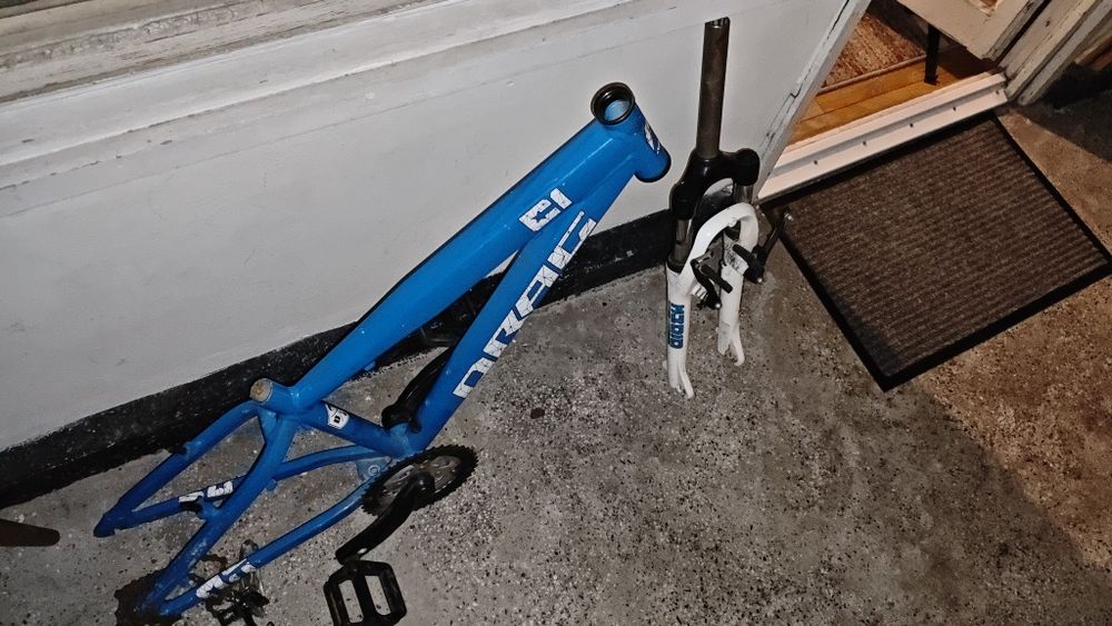 Рамка и вилка за Drag C1