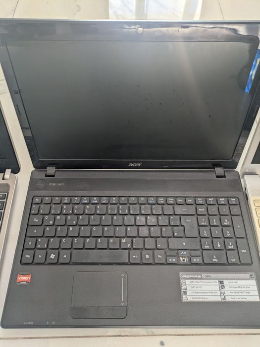 Vând leptopuri mai multe detalii in privat sau la telefon