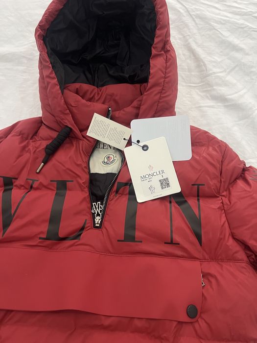 Продам новые куртки