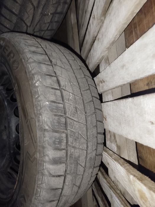 Шины с дисками и калпак