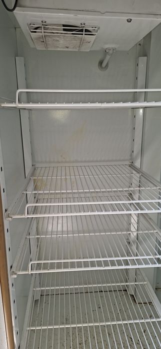 Продам холодильник большой для напитков