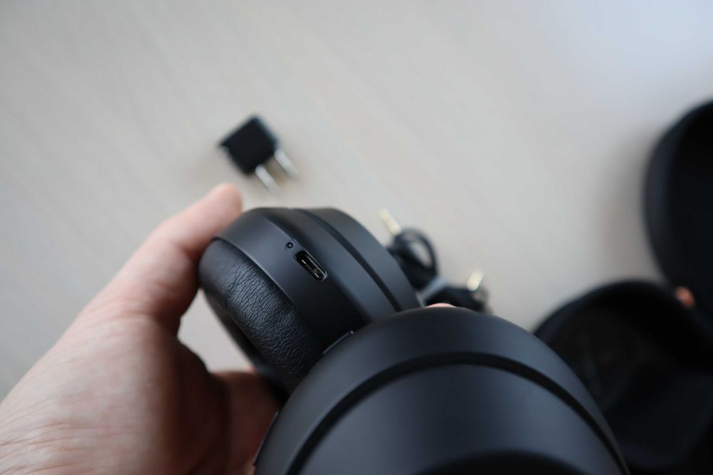 Casti SONY 1000X M3 cu noise cancelling, bluetooh