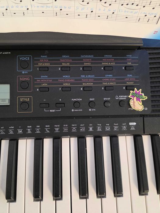 Pianina Yamaha electrica
