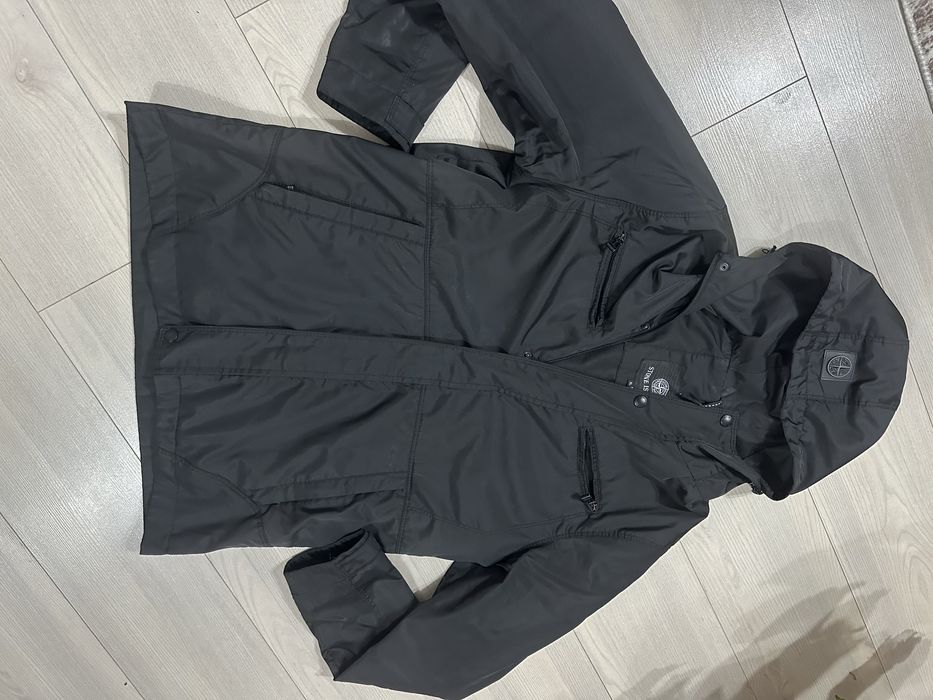 Непромокаемо черно яке Stone Island