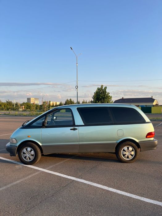 Авто тайота превиа