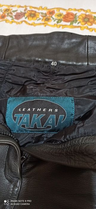 Якета и панталони за мотоциклет от естествена кожа.
