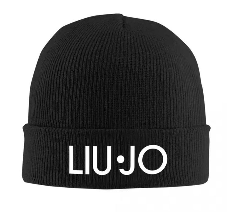 Плетени маркови шапки