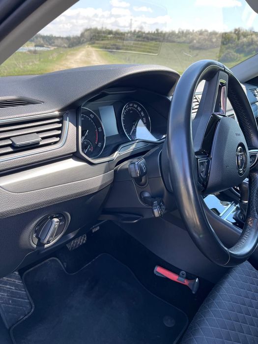 SKODA Superb 2019 — imagine 5