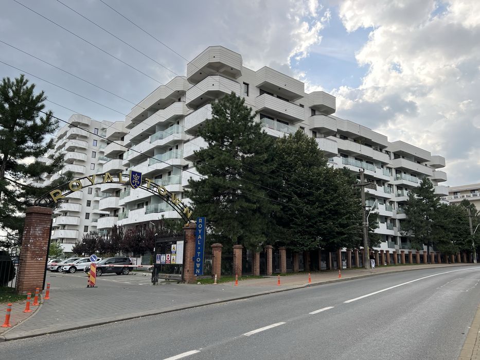 Persoana fizica. Inchiriez apartament la Royal Town