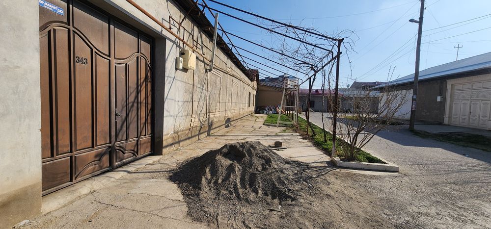 Ховли сотилади Хужа соат 72 мактаб юкорисида