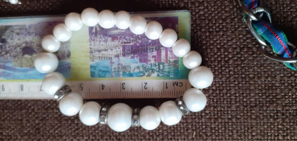 Vand brățări, cercei, lanțuri fantezie și curele de damă mărimea M