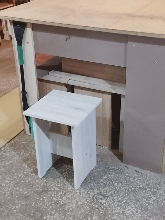 Продам табуретки
