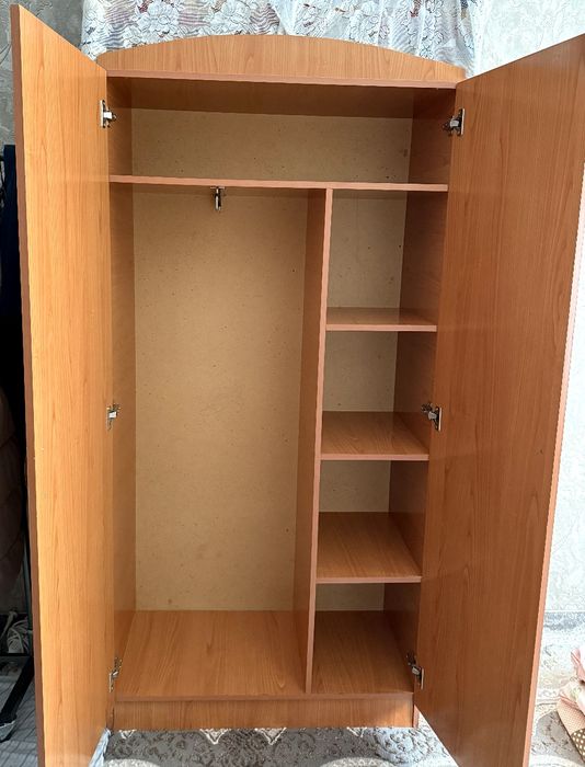 Shkaf kiyimlar uchun