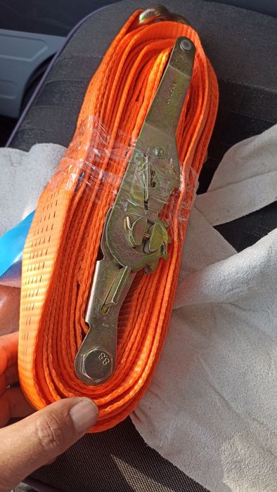 Yukni mustahkamlash uchun arqonlar bor    uzunligi  8 m