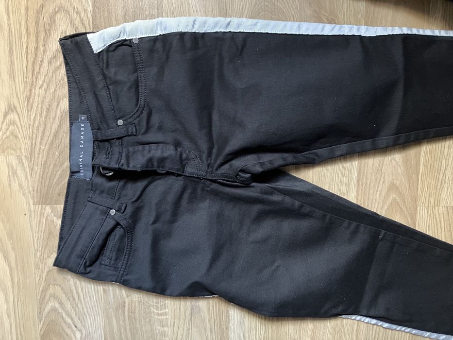 Pantaloni Criminal Damage Barbati white line moda fashion 2023