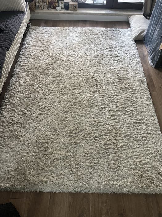 Килим текстил бял