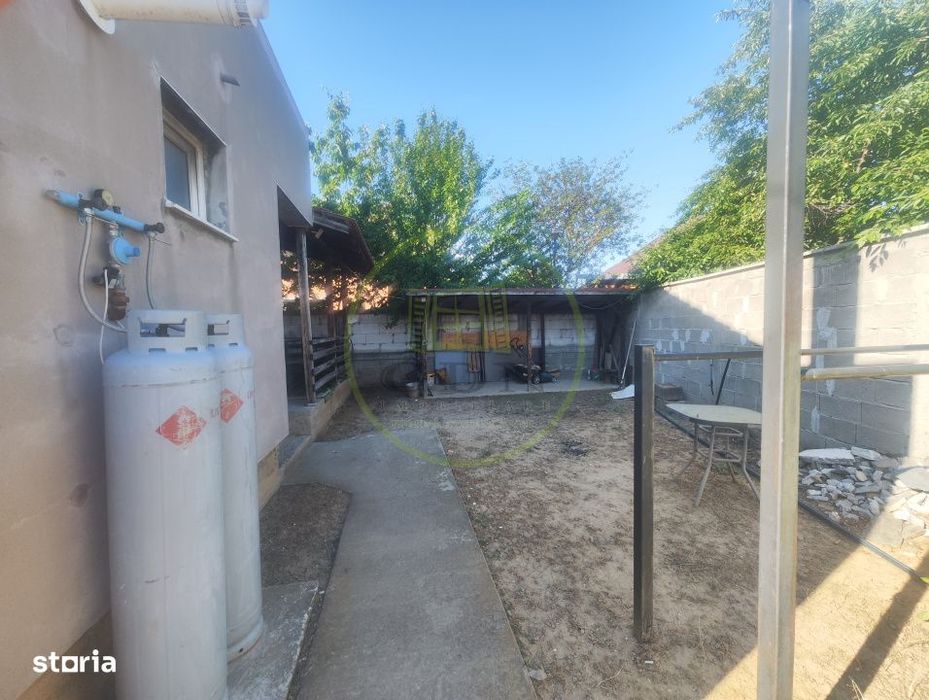 Casa 4 camere, teren 500 mp, Preajba, zona Damila