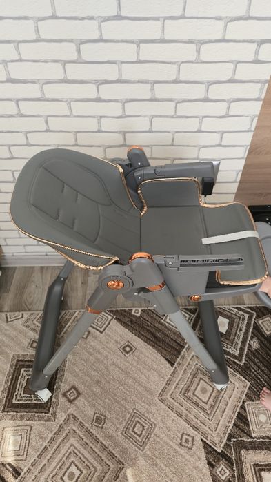 Продам стульчик для кормления