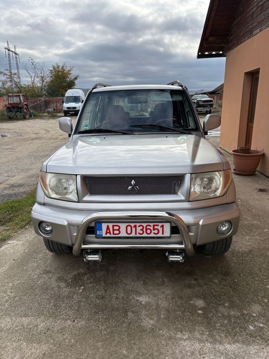MITSUBISHI Pajero Pinin