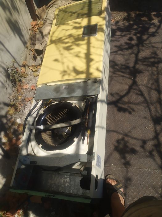 Продавам вътрешно тяло от климатик