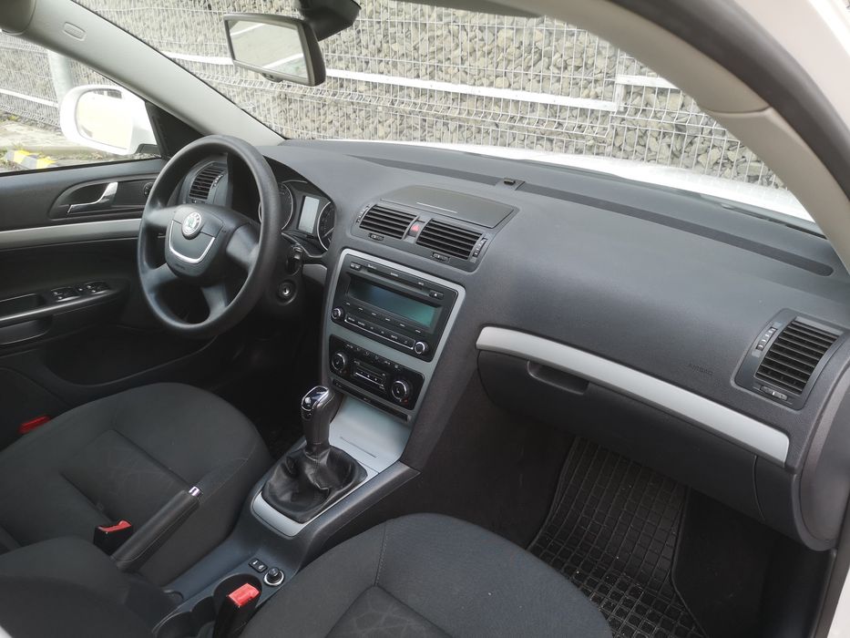 Far stanga xenon adaptiv skoda octavia 2 facelift 2009-2013