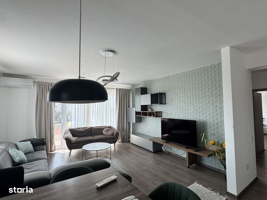 De închiriat apartament 3 camere priveliște deosebită