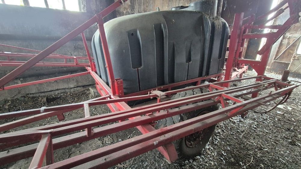 Опрыскиватель прицепной