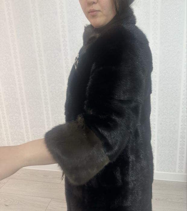 Продам норковую шубу