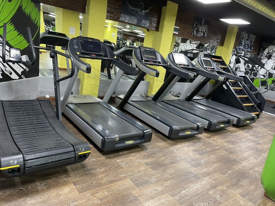 Професинално фитнес оборудване бягащи пътеки treadmills Technogym гр