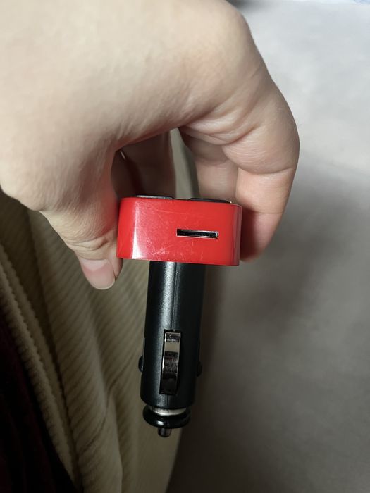 iOS USB кабел + FM трансмитер за запалка с 2 USB и карта
